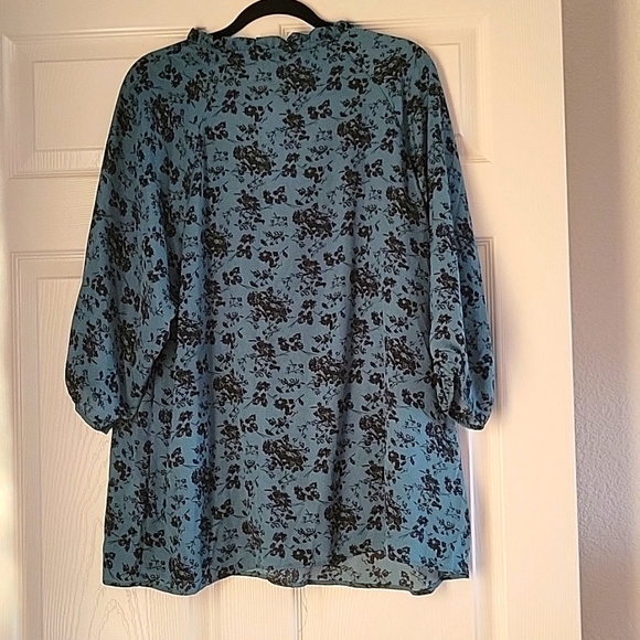 BLOOMCHIC top - Picture 4 of 4